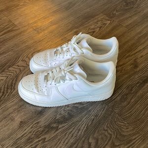 Nike Air Force 1 white size 9